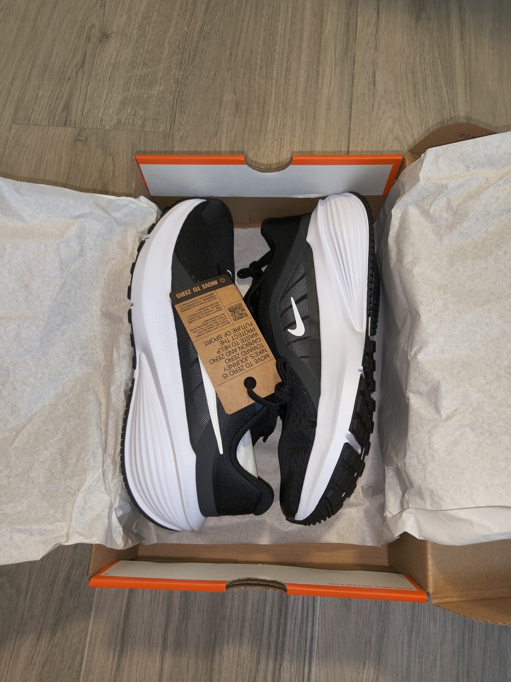 New Nike Mens Black Athletic Shoes DOWNSHIFTER 14 RETRO LOW TOP LEATHER Size 9.5